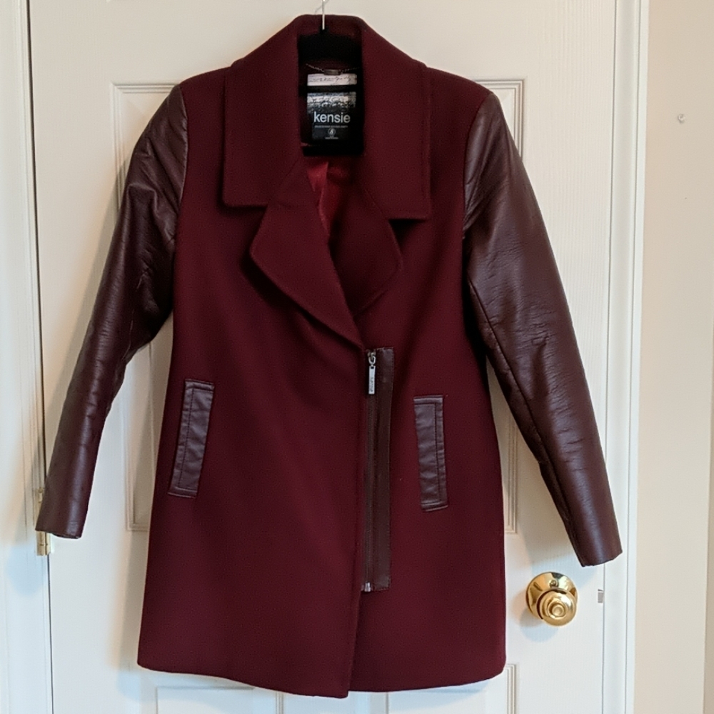 Kensie wine wool coat with faux leather sleeve EUC
